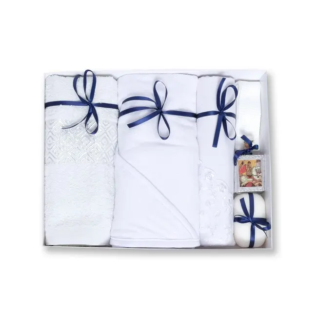 Trusou Alb de botez cu decoratiuni albastre pentru Baietel - ICC507