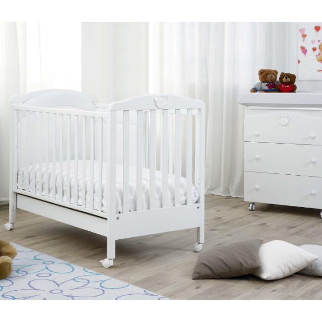 Patut Bebe Din Lemn Masiv, Cu Sertar, Roti, Laterale Culisabile Si Inaltime Reglabila A Saltelei, Mio Faccetta, 127x63 Cm Pjbmiof_cot