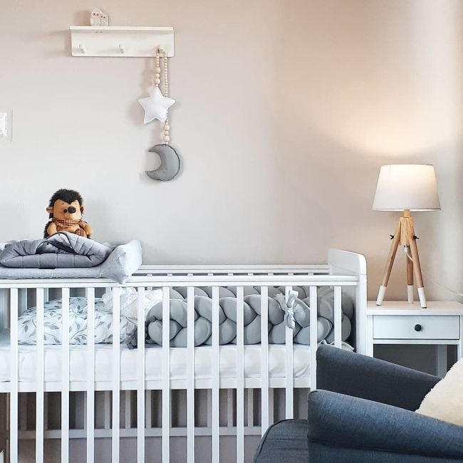 Patut Din Lemn Pentru Bebe, Inaltime Saltea Reglabila, Clasic Alb 120x60 Cm Pjbclasic_cot_white