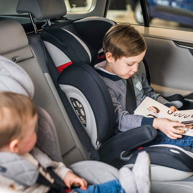 Scaun auto cu isofix Quick Fix, Momi, 15-36Kg, Dots KRTFOSA00013