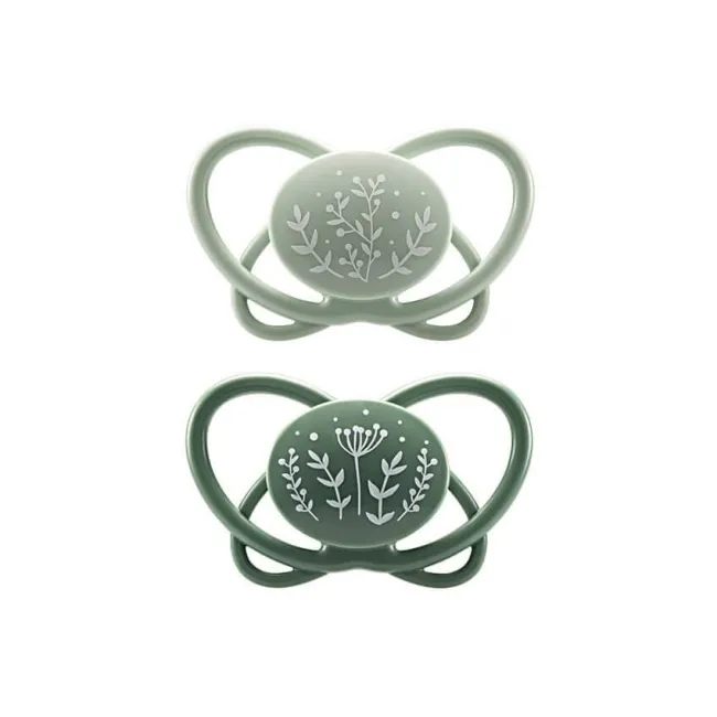 Set 2 Suzete MyButterfly din silicon, forma anatomica, simetrica, tetina ortodontica flexibila, cu cutie de transport si sterilizare, 0 - 6 luni, nip first moments 31610