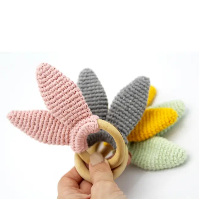 Jucarie dentitie din bumbac cu inel din lemn BabyJem Amigurumi (Culoare: Roz) JEMbj_6514