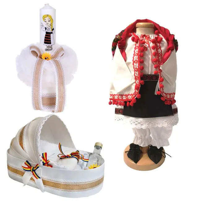 Pachet Trusou botez traditional Fetite Denikos&reg; 983 cutie landou lumanare si costum traditional - NIK5412