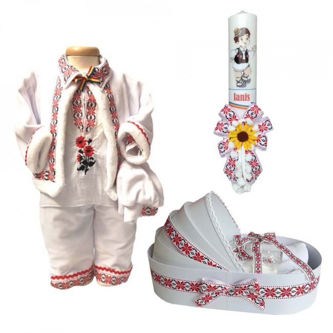 Set hainute botez cu trusou si lumanare personalizata Baietel Denikos® C9009 decor traditional NIK5447