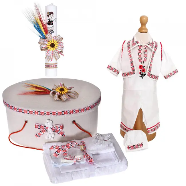 Set trusou botez popular si cutie trusou cu lumanare si costum traditional baietel Denikos&reg; C9095 NIK5468