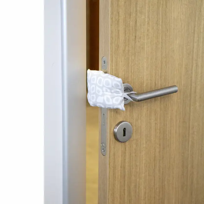 Opritor pentru usa cu elastic BabyJem (Culoare: Gri) JEMbj_6771