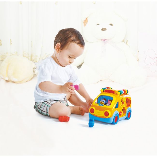 CAMIONETA CU FORME SUNETE SI LUMINI VIV988