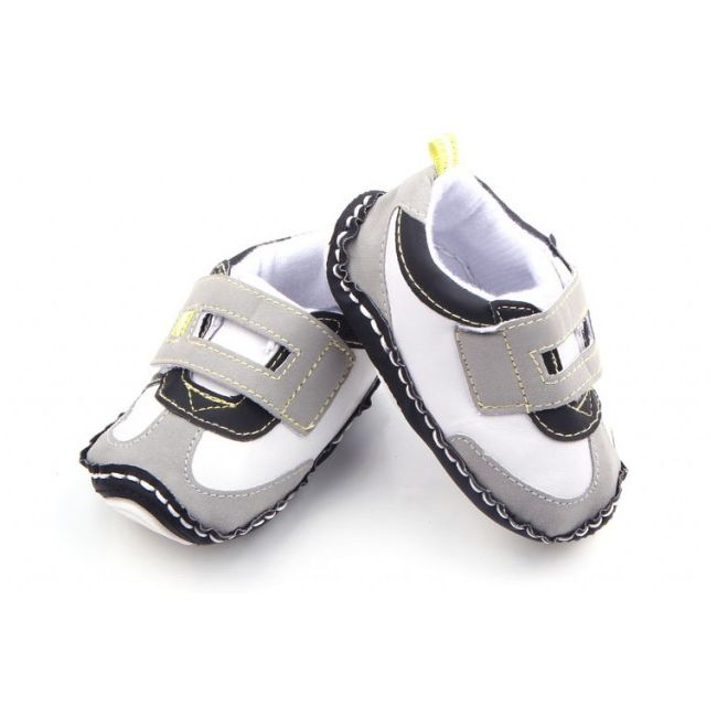Adidasi bebelusi albi cu gri (Marime Disponibila: 3-6 luni) - MD1886
