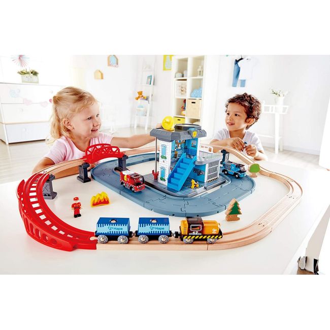 HAPE MASINA DE POMPIERI CU SIRENA VIVHapeE3737