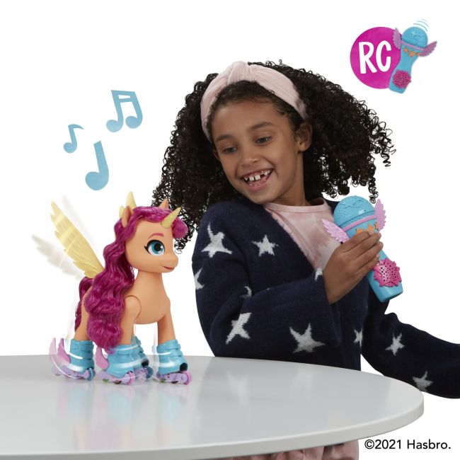 MY LITTLE PONY CANTA SI PATINEAZA CU SUNNY VIVF1786