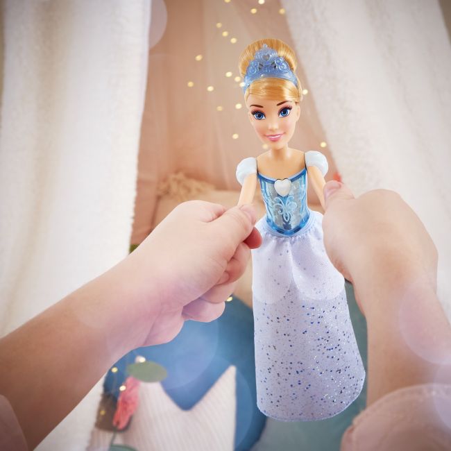 PAPUSA PRINTESA STRALUCITOARE CINDERELLA VIVF0897