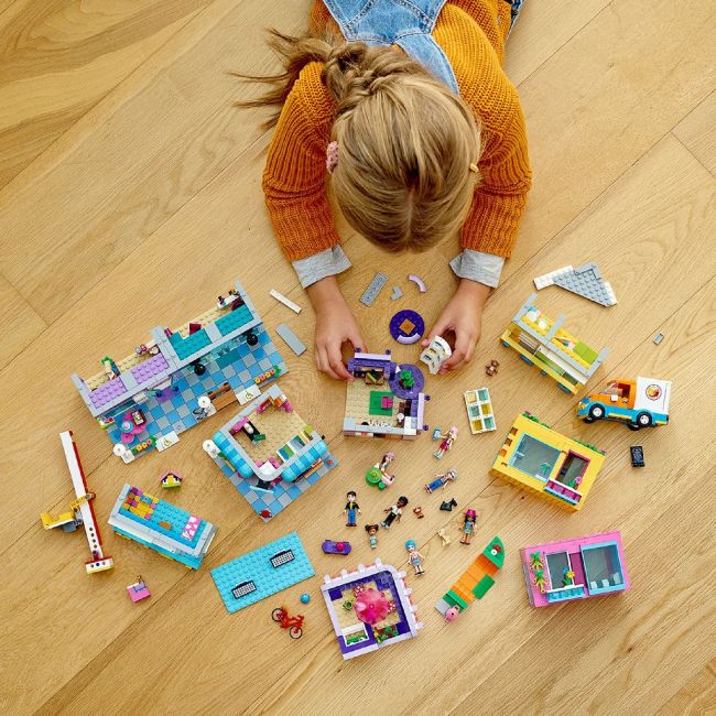 LEGO FRIENDS CLADIREA DE PE STRADA PRINCIPALA 41704 VIVLEGO41704
