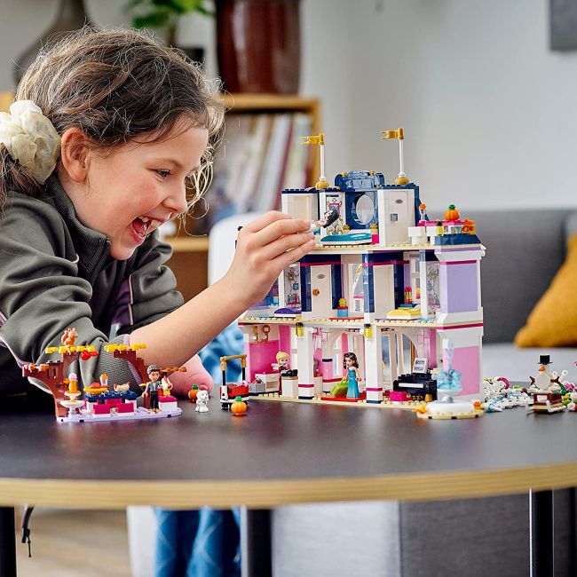 LEGO FRIENDS GRAND HOTEL IN ORASUL HEARTLAKE 41684 VIVLEGO41684