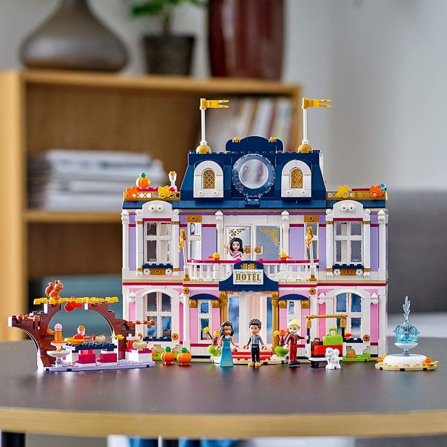 LEGO FRIENDS GRAND HOTEL IN ORASUL HEARTLAKE 41684 VIVLEGO41684