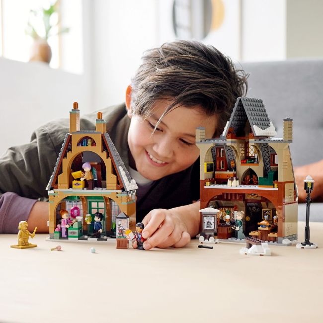 LEGO HARRY POTTER VIZITA IN SATUL HOGSMEADE 76388 VIVLEGO76388