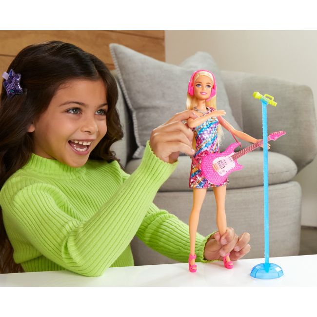 BARBIE PAPUSA BARBIE VEDETA MALIBU VIVMTGYJ23