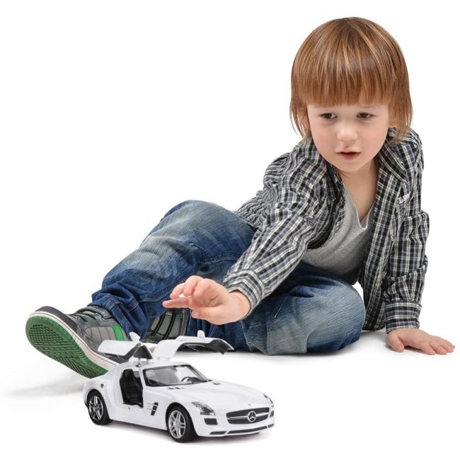 MASINA CU TELECOMANDA MERCEDES-BENZ SLS ALB SCARA 1 LA 14 VIVRas47600_Alb