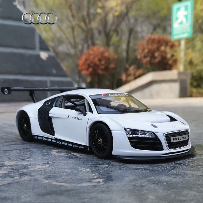 MASINUTA METALICA AUDI R8 ALB SCARA 1 LA 24 VIVRas56100_Alb
