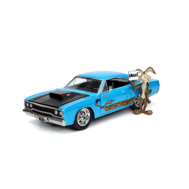 LOONEY TUNES ROAD RUNNER SET MASINUTA METALICA  1970 PLYMOUTH SCARA 1:24 SI FIGURINA WILE E COYOTE VIV253255028