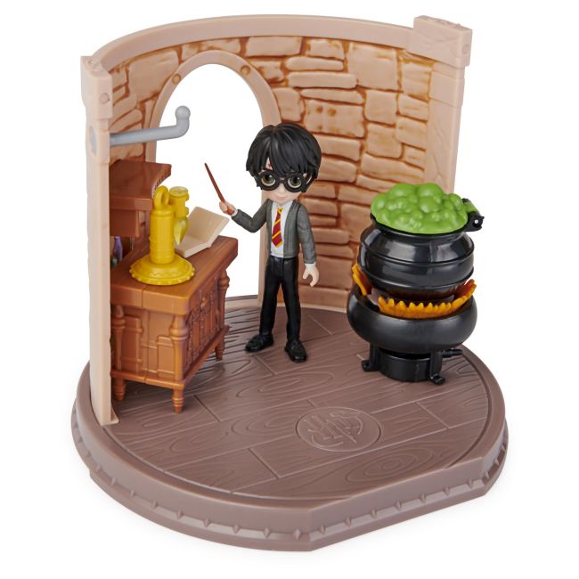HARRY POTTER WIZARDING WORLD MAGICAL SALA DE CLASA MINIS POTIUNI HARRY POTTER VIV6061847
