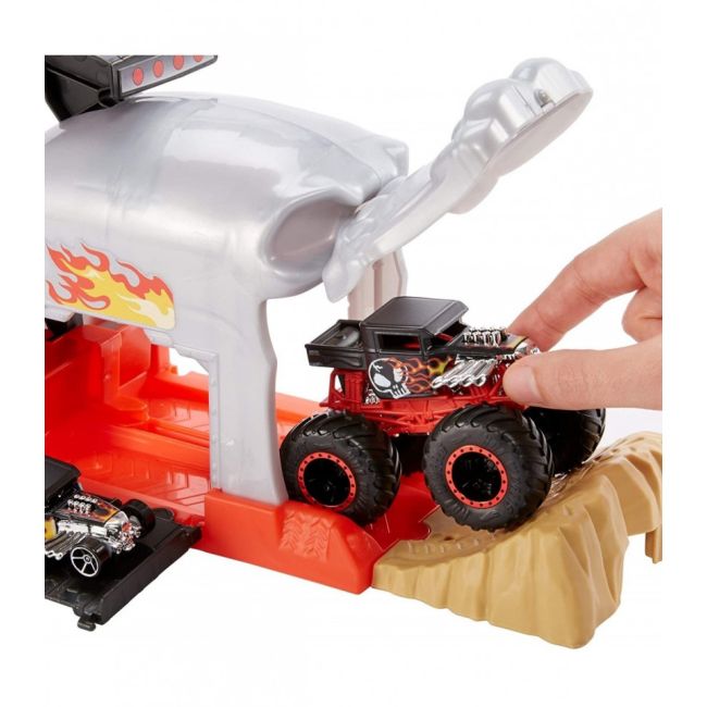 HOT WHEELS LANSATOR MONSTER TRUCK CRANIUL CU DOUA MASINUTE VIVMTGKY01_GKY02