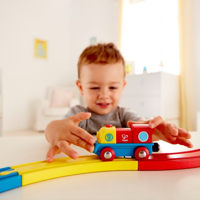 HAPE LOCOMOTIVA CURAJOASA VIVHapeE3820