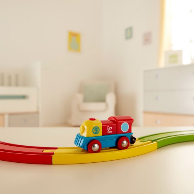 HAPE LOCOMOTIVA CURAJOASA VIVHapeE3820
