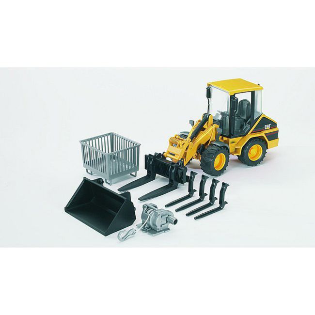 Bruder - Accesorii - Cutie Tip Palet, Troliu Si Furci Pentru Incarcator ARTBR02318