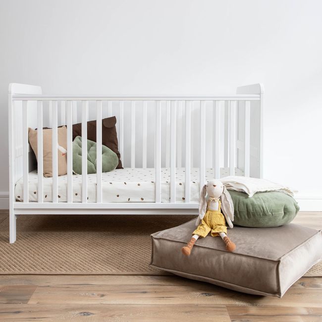 Patut Din Lemn Masiv, Transformabil Pentru Bebe Si Junior, Clasic Alb + Saltea Cocos 140 X 70 Cm Pjbclasic_140-saltea
