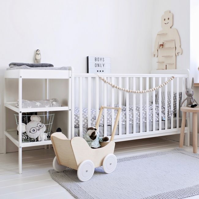 Patut Din Lemn Masiv, Transformabil Pentru Bebe Si Junior, Clasic Alb + Saltea Cocos 140 X 70 Cm Pjbclasic_140-saltea