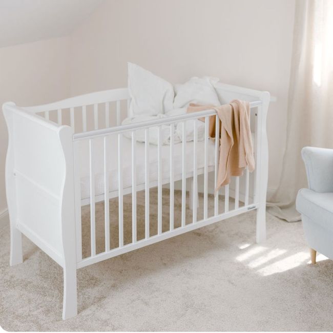 Patut Din Lemn Pentru Bebe, Inaltime Saltea Reglabila, Noble Alb + Saltea Cocos 120x60x10 Cm Pjbnoble_cot_white-saltea