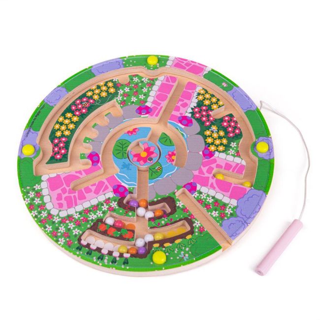 Puzzle labirint - in gradina