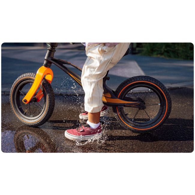 Lionelo - Bicicleta cu roti gonflabile, cu cadru din magneziu, fara pedale, 12 \'\', Bart Air , Pink Violet BYNLOE-BART_AIR_PINK_VIOLET