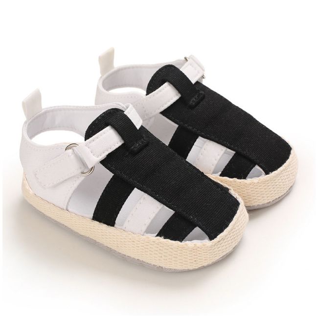 Sandalute albe cu negru (marime disponibila: 6-9 luni (marimea 19 incaltaminte)) lib245-2-ac1.6-9 luni (marimea 19 incaltaminte)