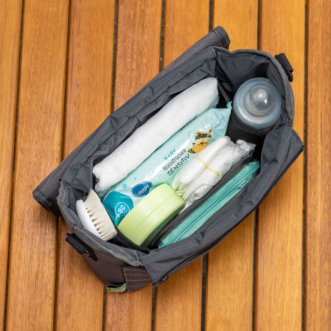 Geanta organizator cu aleza pentru schimbat scutecul bebelusului Reer 84071