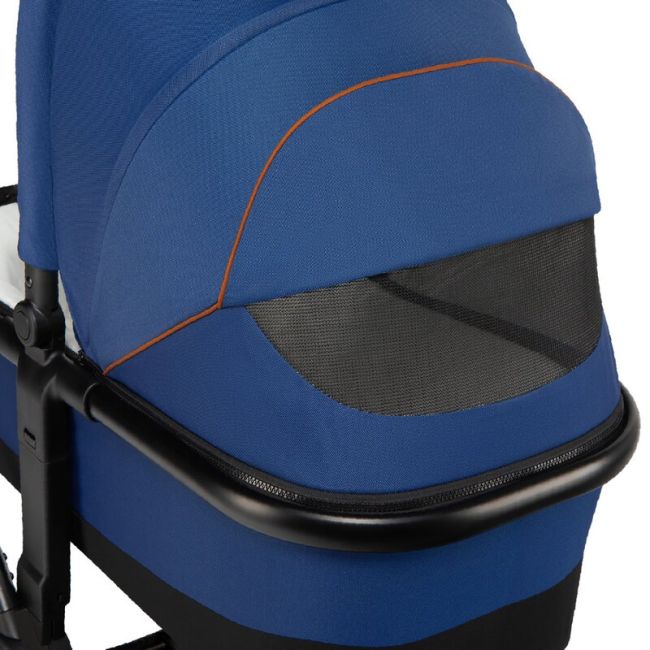Lionelo - Carucior compact Mika, 2 in 1, Cadru din aluminiu, Cu landou intarit si salteluta moale, Reversibil, Maner ajustabil, Huse pentru picioare, Plasa de tantari, Husa de ploaie, Pana la 22 kg, Albastru BYNLO-MIKA_2IN1_BLUE_NAVY