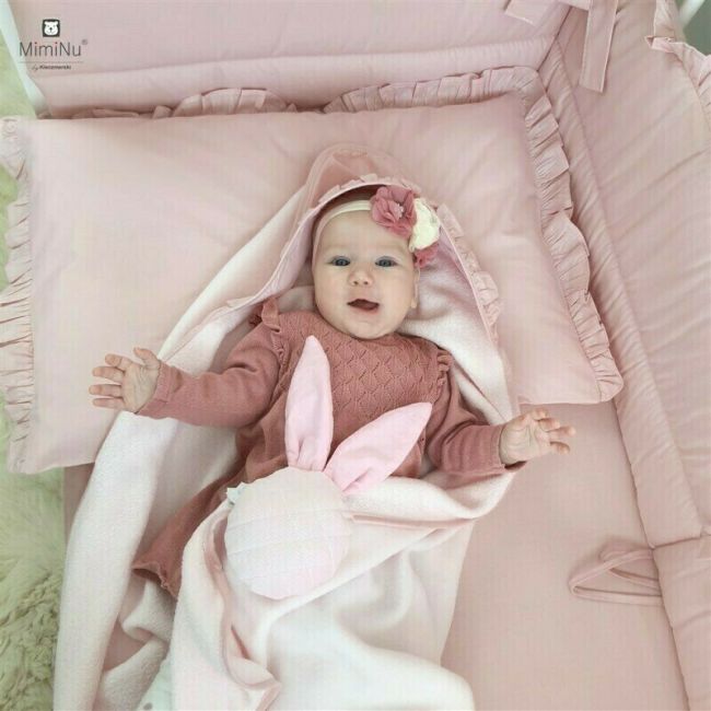 MimiNu - Set lenjerie patut cu 6 piese, Cu volanase, Cu pilota si perna, Cu doua aparatori laterale, Din bumbac, Pentru patut 120x60 cm, Colectia Royal, Powder Pink BYN6426972014939