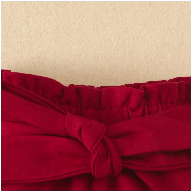 Costumas cu bluzita cu volane si pantalonasi scurti visinii (marime disponibila: 18-24 luni) mbrz020-3-de4.18-24 luni