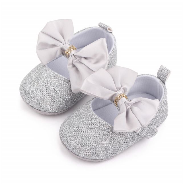 Pantofiori argintii cu strasuri si fundita din satin (marime disponibila: 9-12 luni (marimea 20 incaltaminte)) mbd2677-3-p01.9-12 luni (marimea 20 incaltaminte)