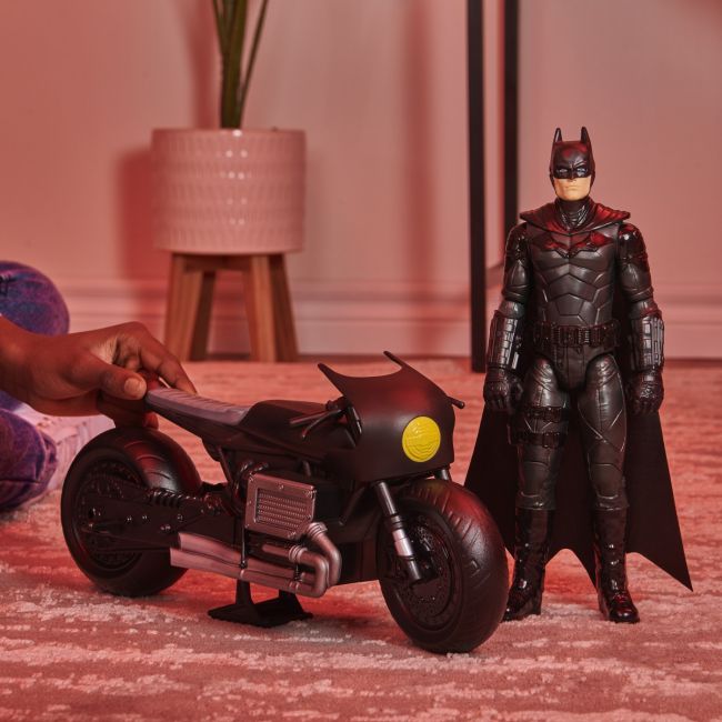 BATMAN FILM MOTOCICLETA LUI BATMAN SI FIGURINA BATMAN 30CM VIV6064712