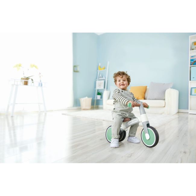 HAPE BICICLETA DE ECHILIBRU VERDE CU 3 ROTI VIVHapeE0104