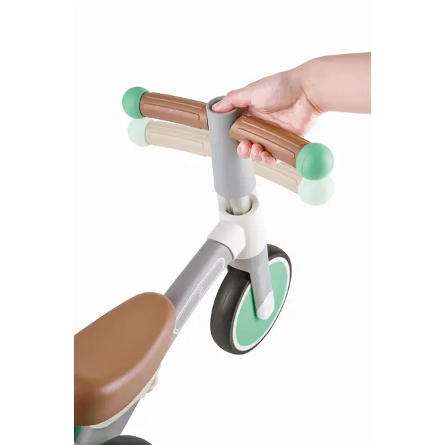 HAPE BICICLETA DE ECHILIBRU VERDE CU 3 ROTI VIVHapeE0104