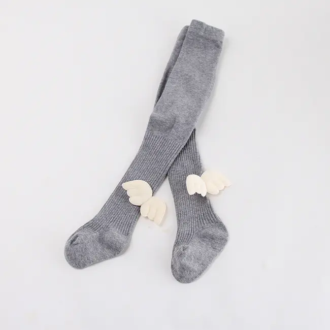 Dres cu aripioare (Varsta: 4-6 ani, Culoare: Gri deschis) JEM1draripi11