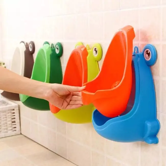 Pisoar Broscuta pentru Baietei (Culoare: Maro) JEMdrl1256