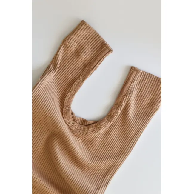 Salopeta cu maneca lunga si panataloni lungi din bumbac organic si modal - Maro (Marime: 12-18 Luni) JEMBC-CSYM11414-12