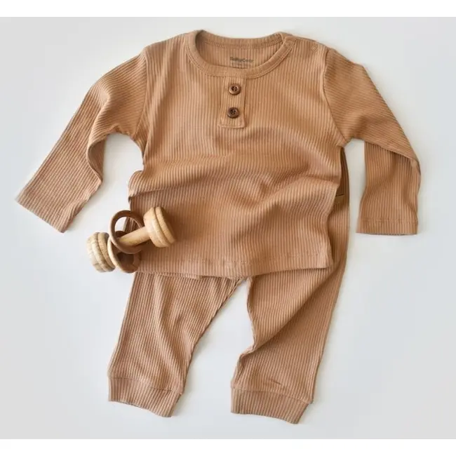 Set bluzita cu maneca lunga si panataloni lungi din bumbac organic si modal - Maro (Marime: 6-9 luni) JEMBC-CSYM11506-6