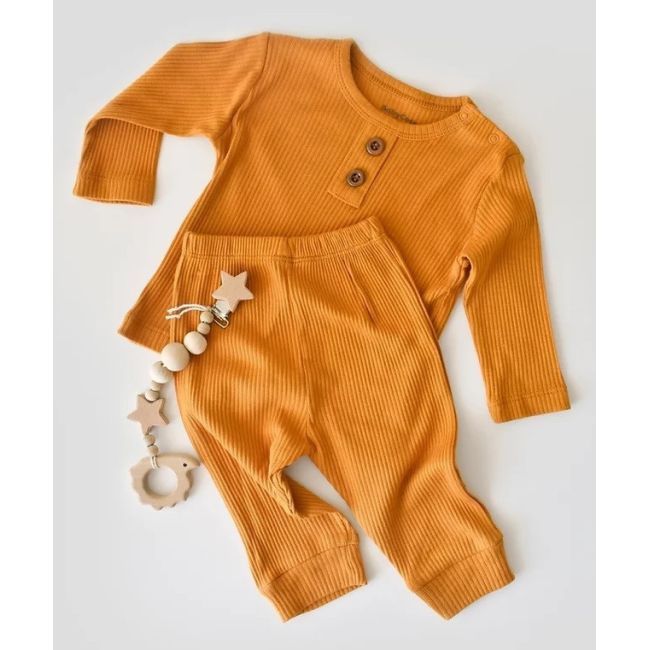 Set bluzita cu maneca lunga si panataloni lungi din bumbac organic si modal - Mustar (Marime: 6-9 luni) JEMBC-CSYM11500-6