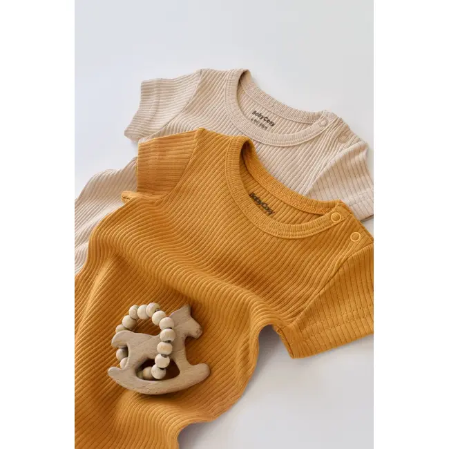 Set de 2 salopetele cu maneca scurta din bumbac organic si modal - Mustar/ Somon (Marime: 6-9 luni) JEMBC-CSYM11404-6