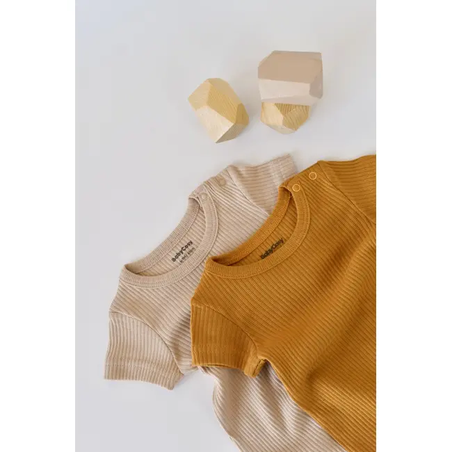 Set de 2 salopetele cu maneca scurta din bumbac organic si modal - Mustar/ Somon (Marime: 6-9 luni) JEMBC-CSYM11404-6