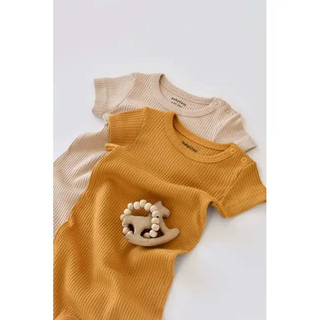 Set de 2 salopetele cu maneca scurta din bumbac organic si modal - Mustar/ Somon (Marime: 6-9 luni) JEMBC-CSYM11404-6
